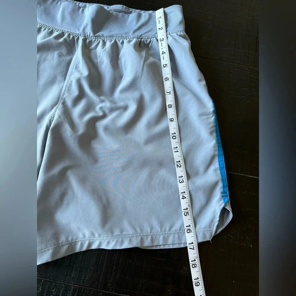 Under Armour Men SpeedPocket Lined Running Shorts Light Blue  Size Large - Picture 3 of 8